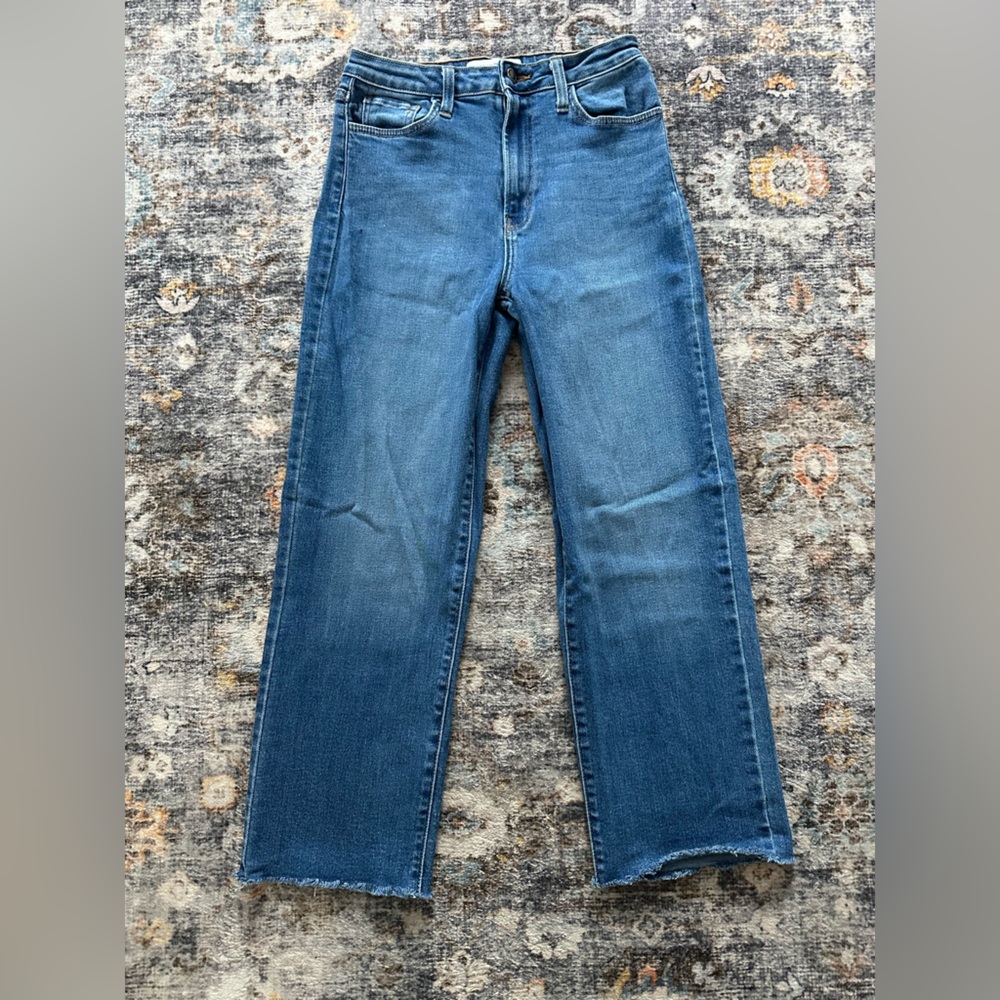 Just Black The Original Straight Jean Cropped Raw Hem in Medium Blue - Size 28